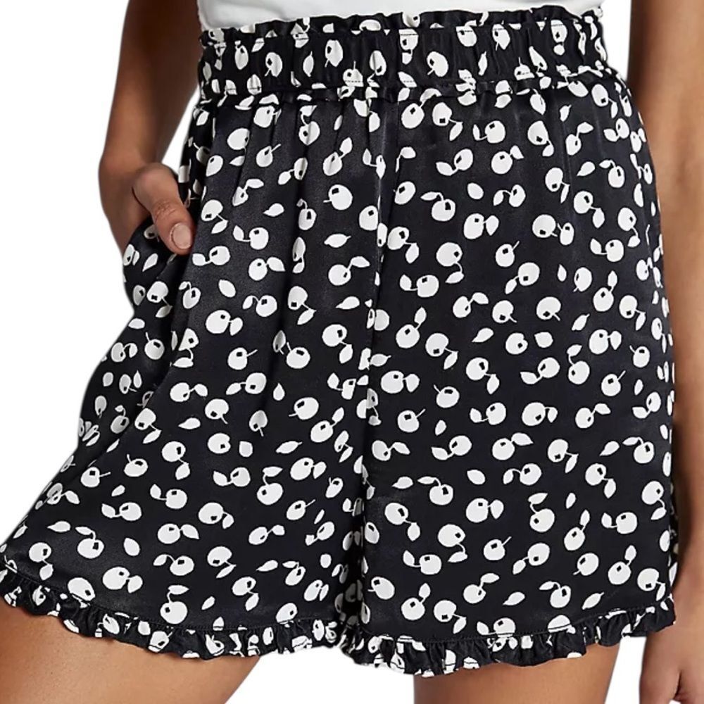 Anthropologie Maeve Black and White Cherry Print Ruffled Hems Shorts Size M 📦